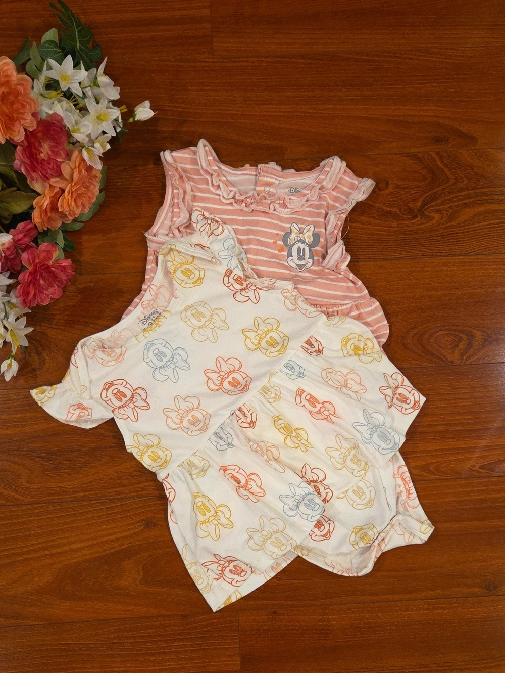 Disney Baby 2pc Minnie Mouse Pink & White Graphic Romper Set; Size 24 Months